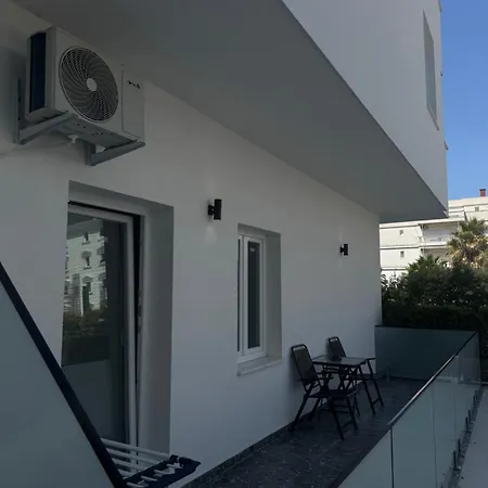 Relax Apartment Golem (Tirana)